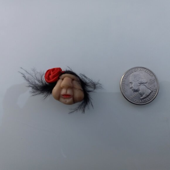 1970s Muppet Face Jolie Laide Pendant Bust of Theatre Ready Lady - Picture 8 of 12